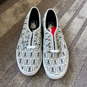 RARE NIB Authentic Vans X USPS US Mail Casual Skate Shoe US/Men’s 10 Denim/White
